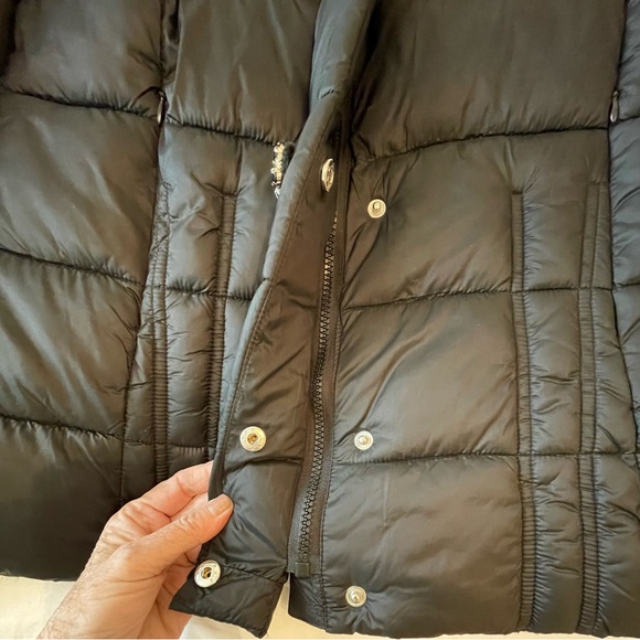 Puffer jacket with jewel snap buttons and zipper closure - Picture 4 of 5
